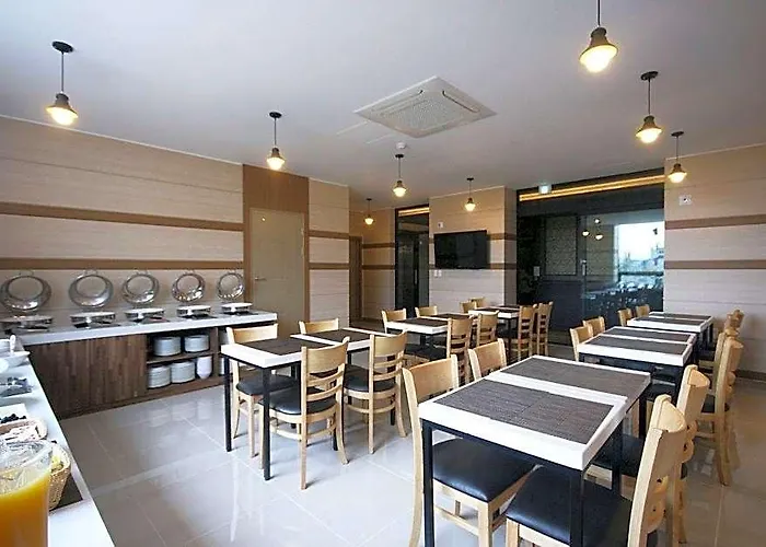 Hotel Airport 3*